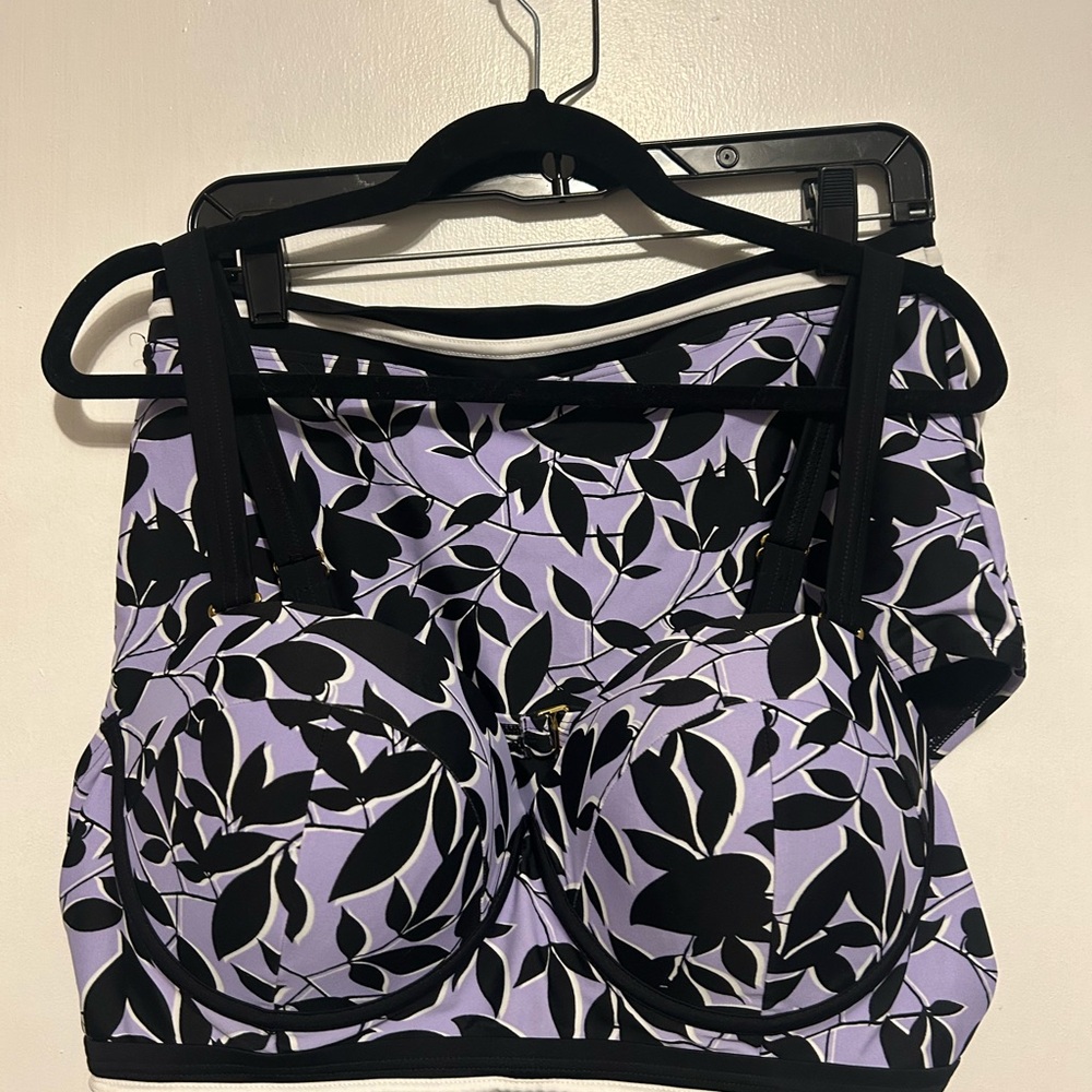 Black and Purple Floral Women's Bra